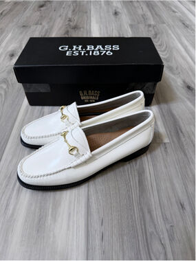 G.H. Bass Lianna Bit Loafers Women’s 8.5 White Leather Gold Horsebit Worn Once